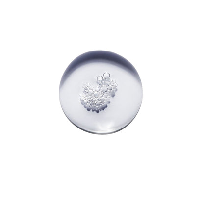 Kérastase Chronologiste shampoo texture — luxurious, rich formula that revitalizes and adds shine to hair.