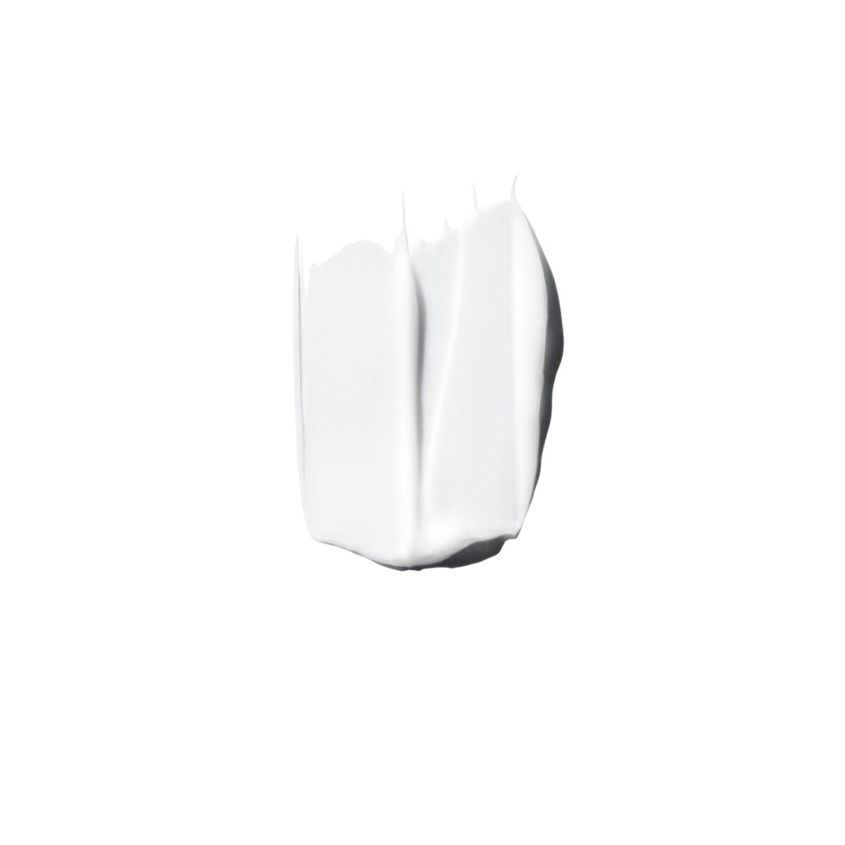 Kérastase Curl Manifesto conditioner texture — creamy formula that detangles, nourishes, and defines curls while reducing frizz.