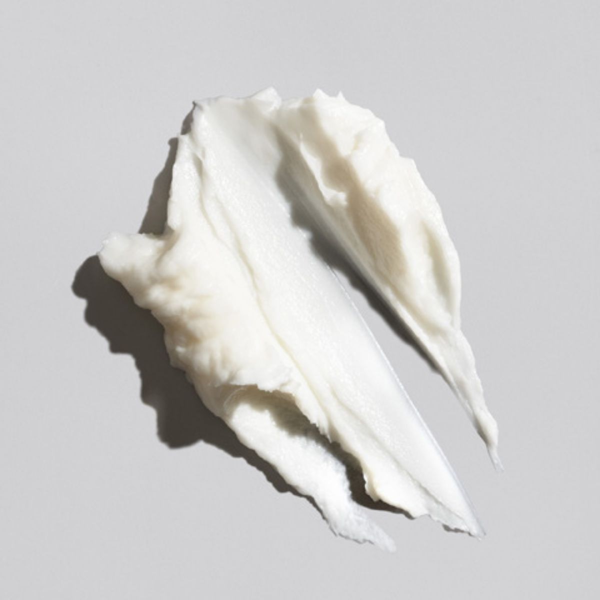 Oribe Signature Moisture Masque – Close-Up Texture Showing Smooth, Hydrating Hair Treatment